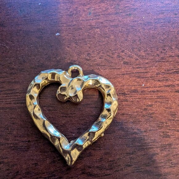 VINTAGE  HEART LOVE PENDANT #23 - Picture 1 of 1